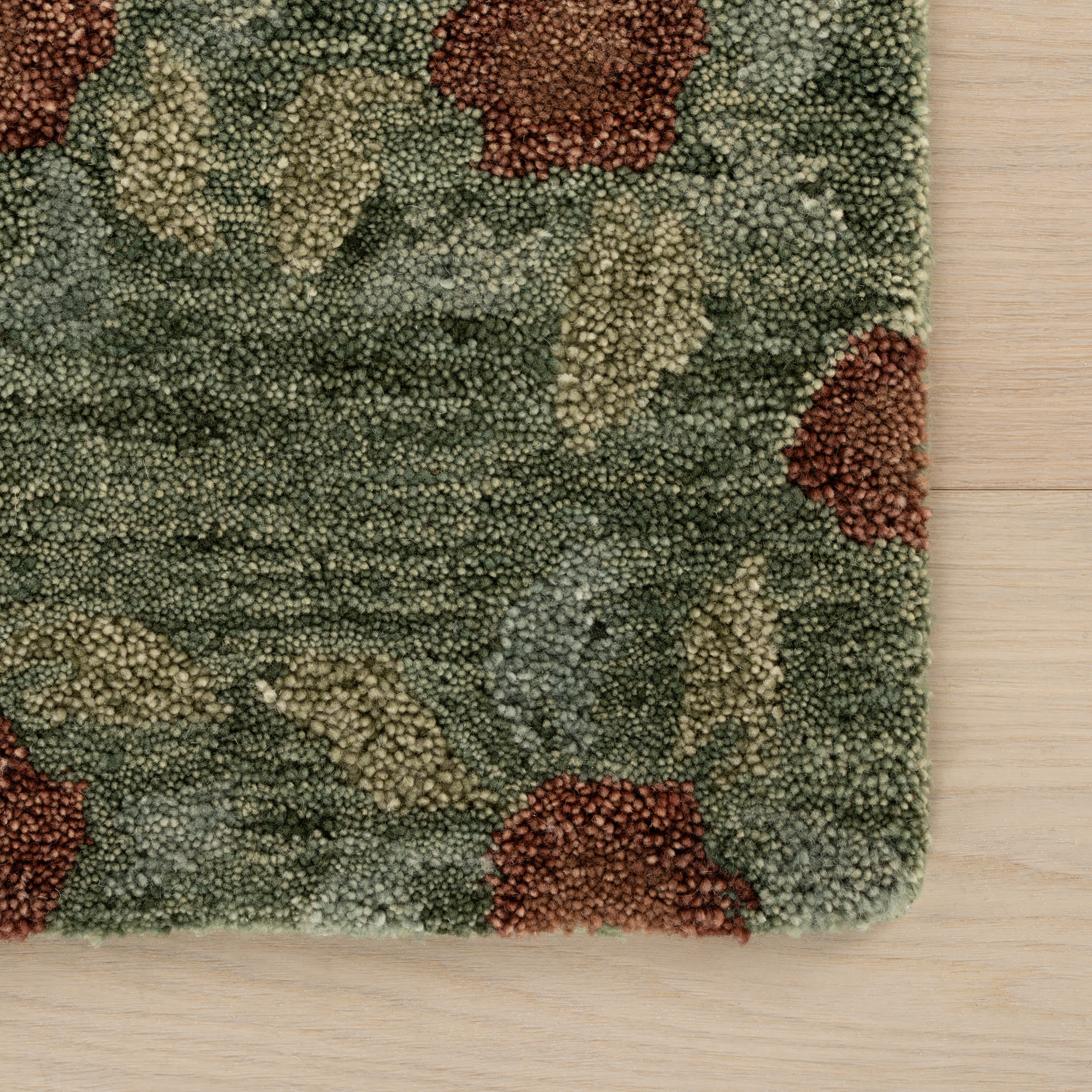 Genevive Modern Floral Wool Rug | Green