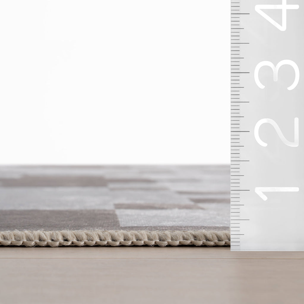 Ziana Southwestern Geometric Washable Rug | Taupe