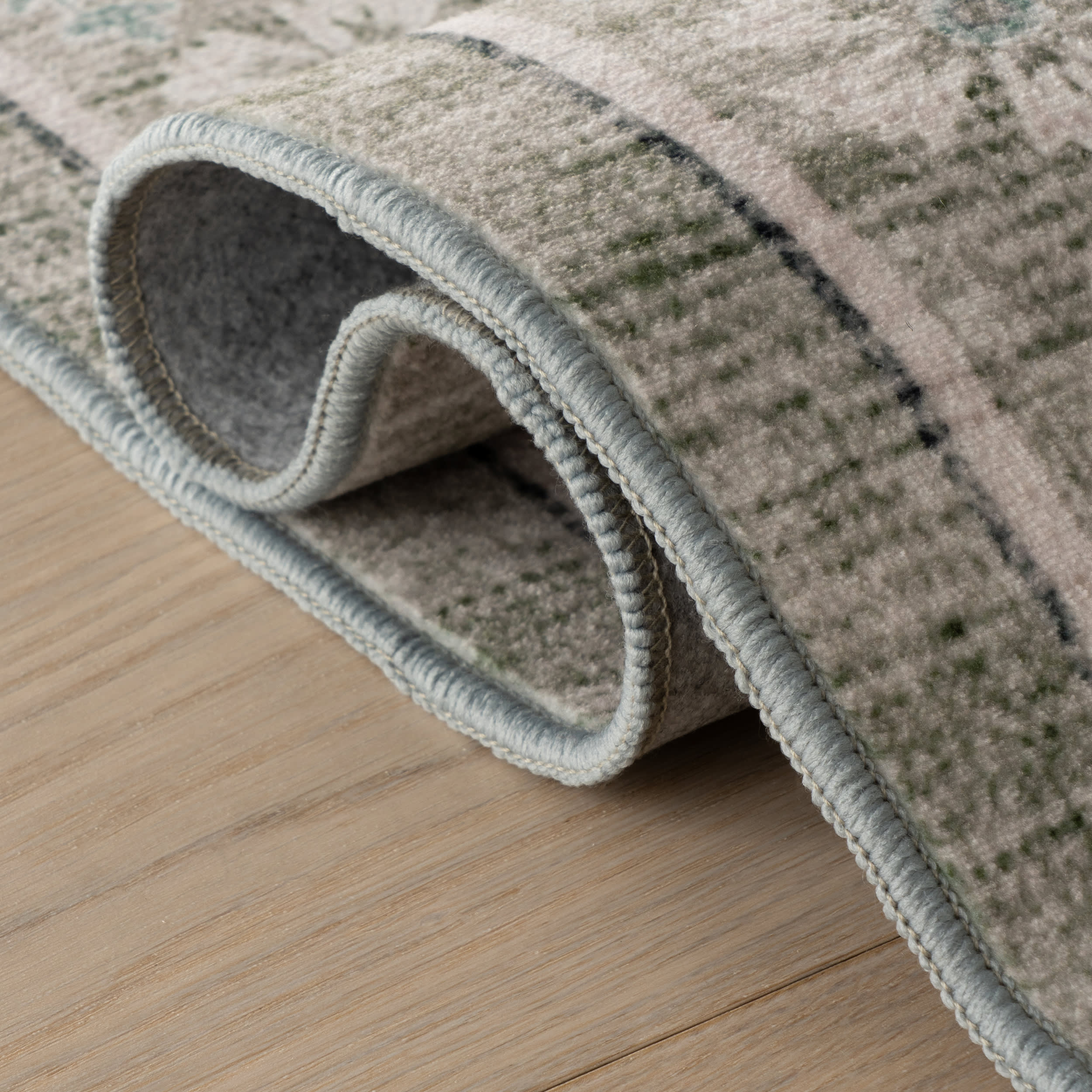 Kinice Traditional Floral Washable Rug | Grey