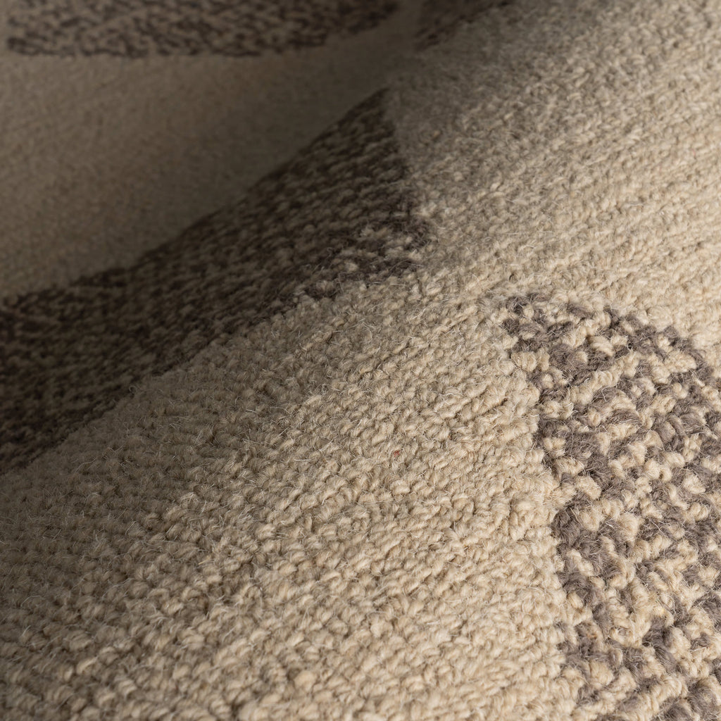 Tova Tufted Diamond Rug | Sand
