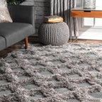 Shaggy Diamond Trellis Rug | Silver