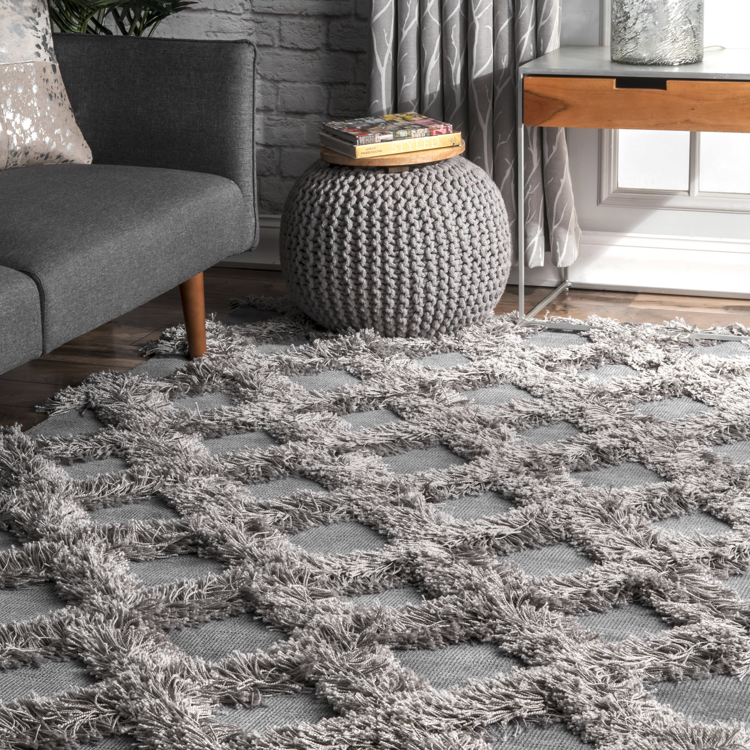 Shaggy Diamond Trellis Rug | Silver