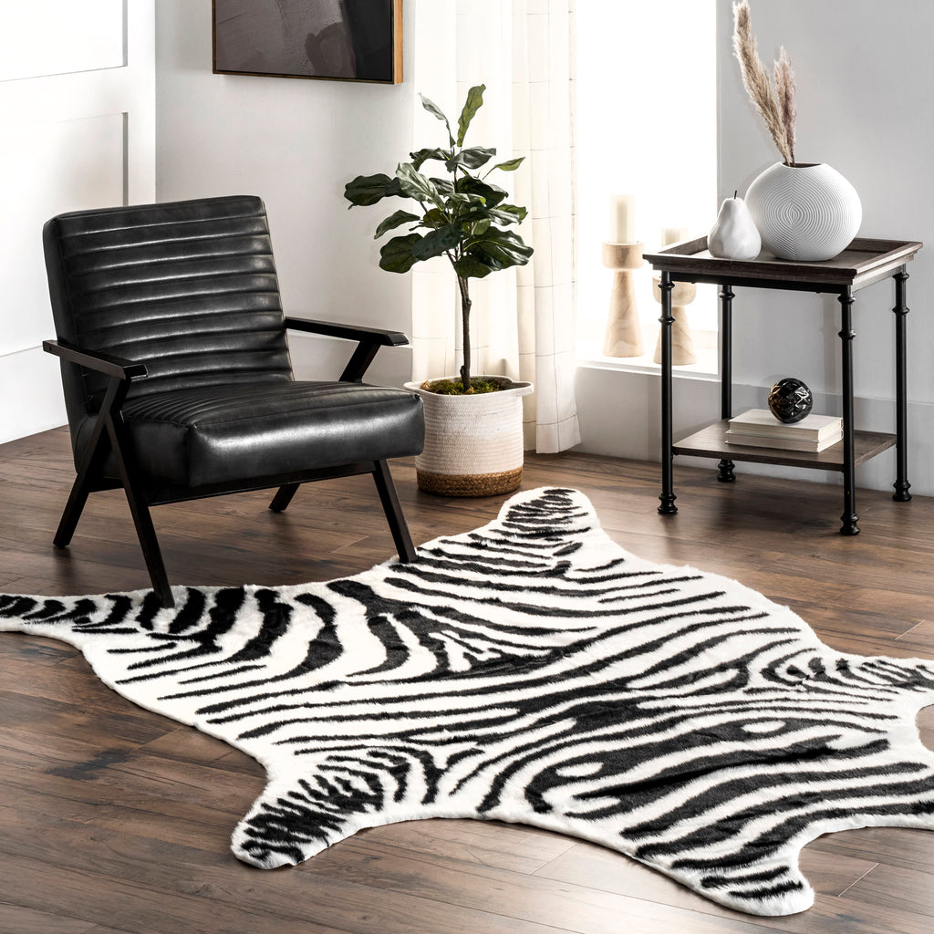 Clara Zebra Washable Rug | Black