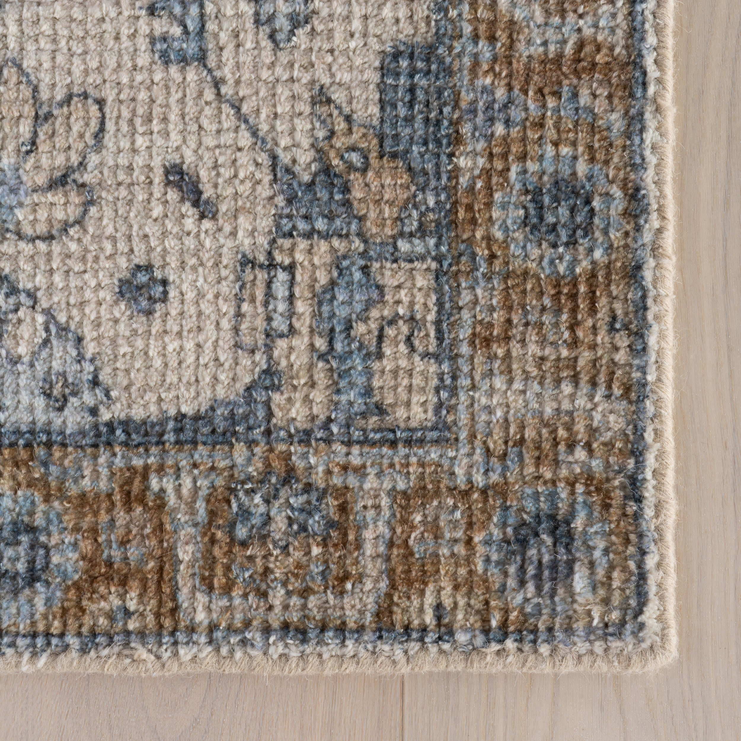 Tavi Hand Loomed Wool Rug | Ivory