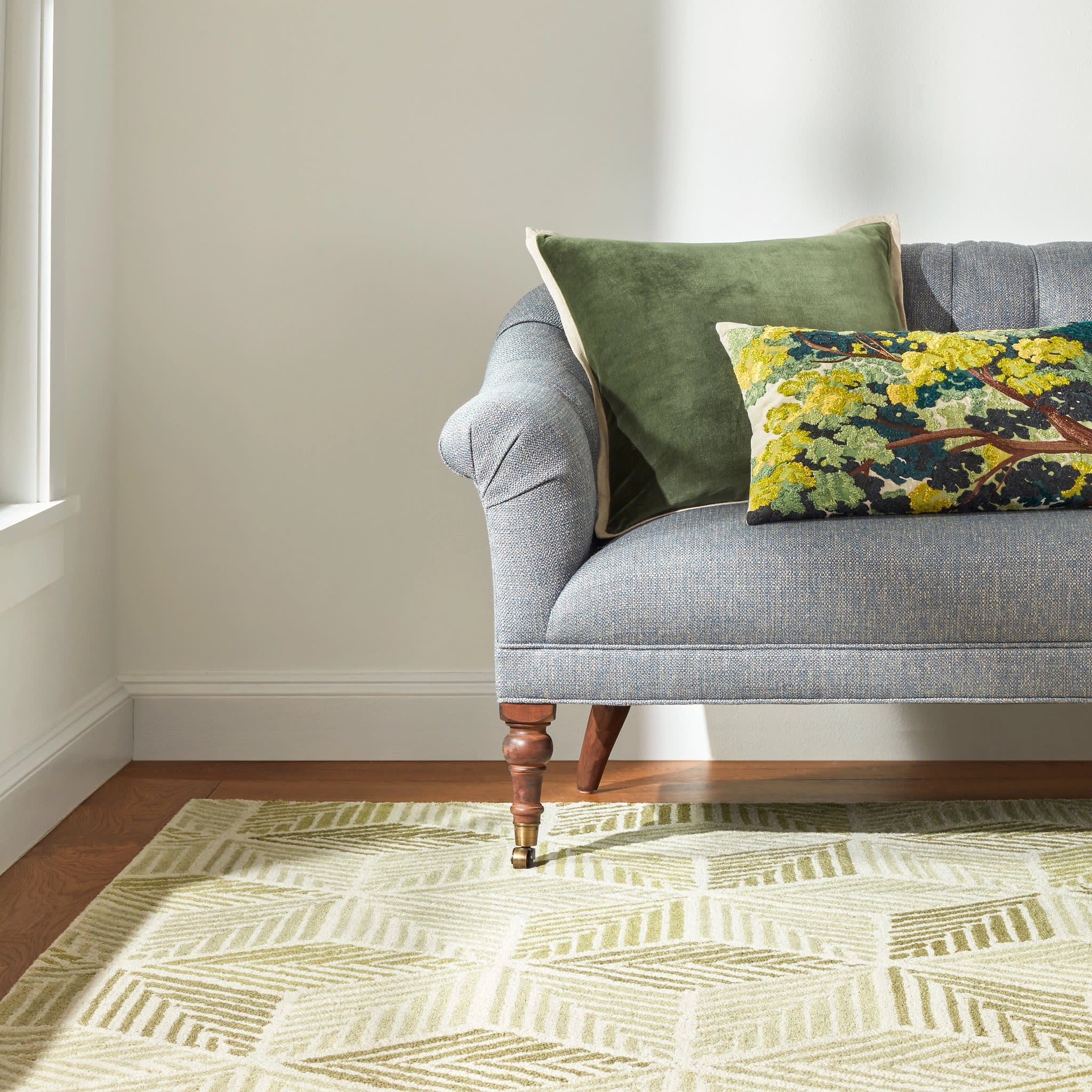 Karari Hand Hooked Wool Rug | Moss Image principale du produit