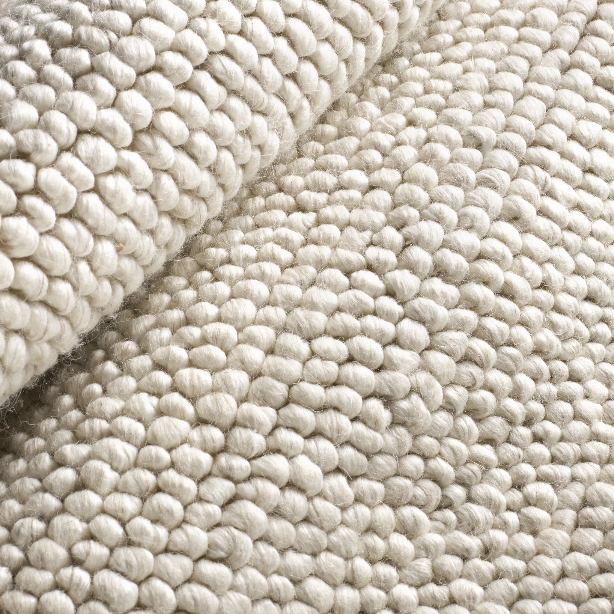 Niels Handwoven Wool/Viscose Rug | Ivory