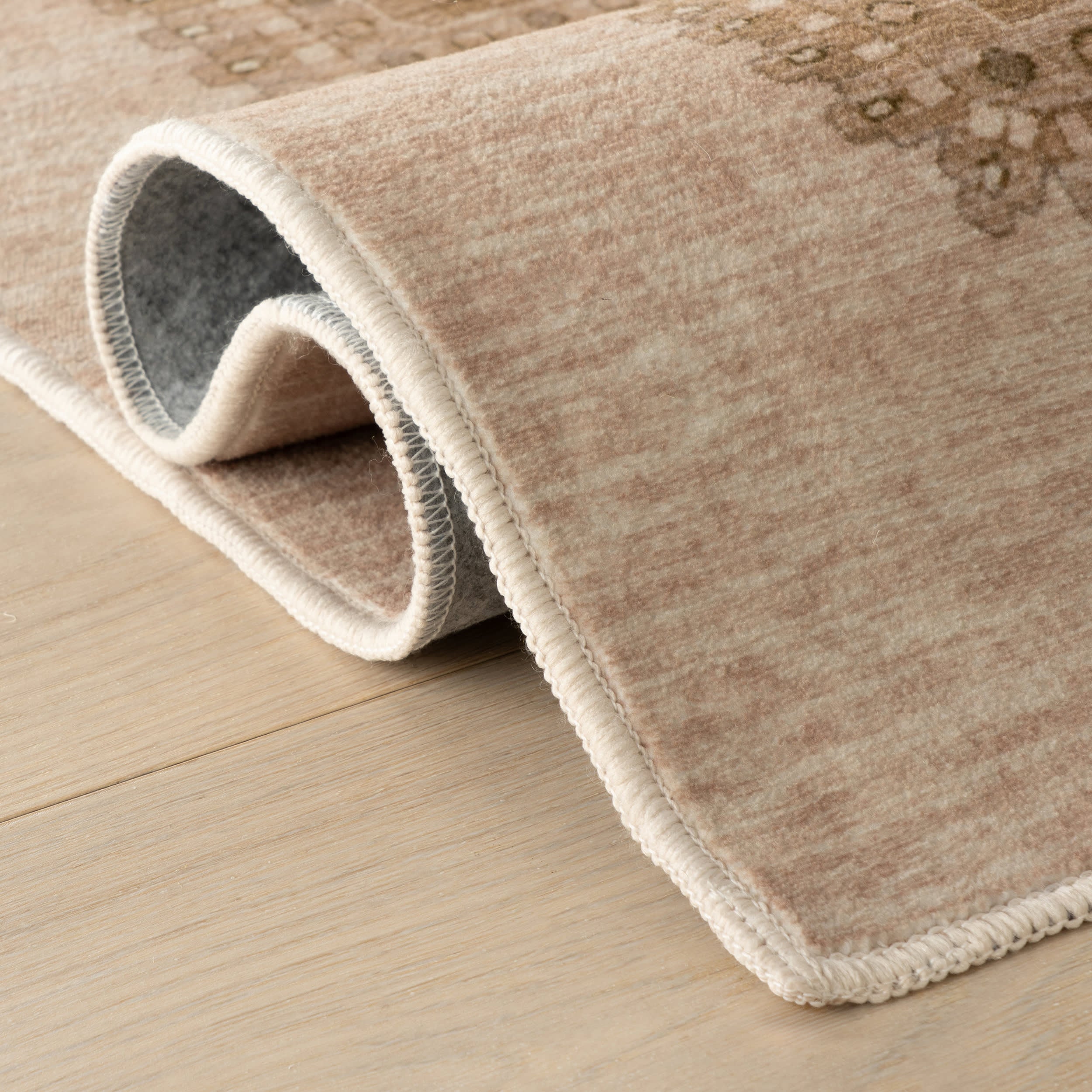 Manvie Traditional Washable Rug | Brown
