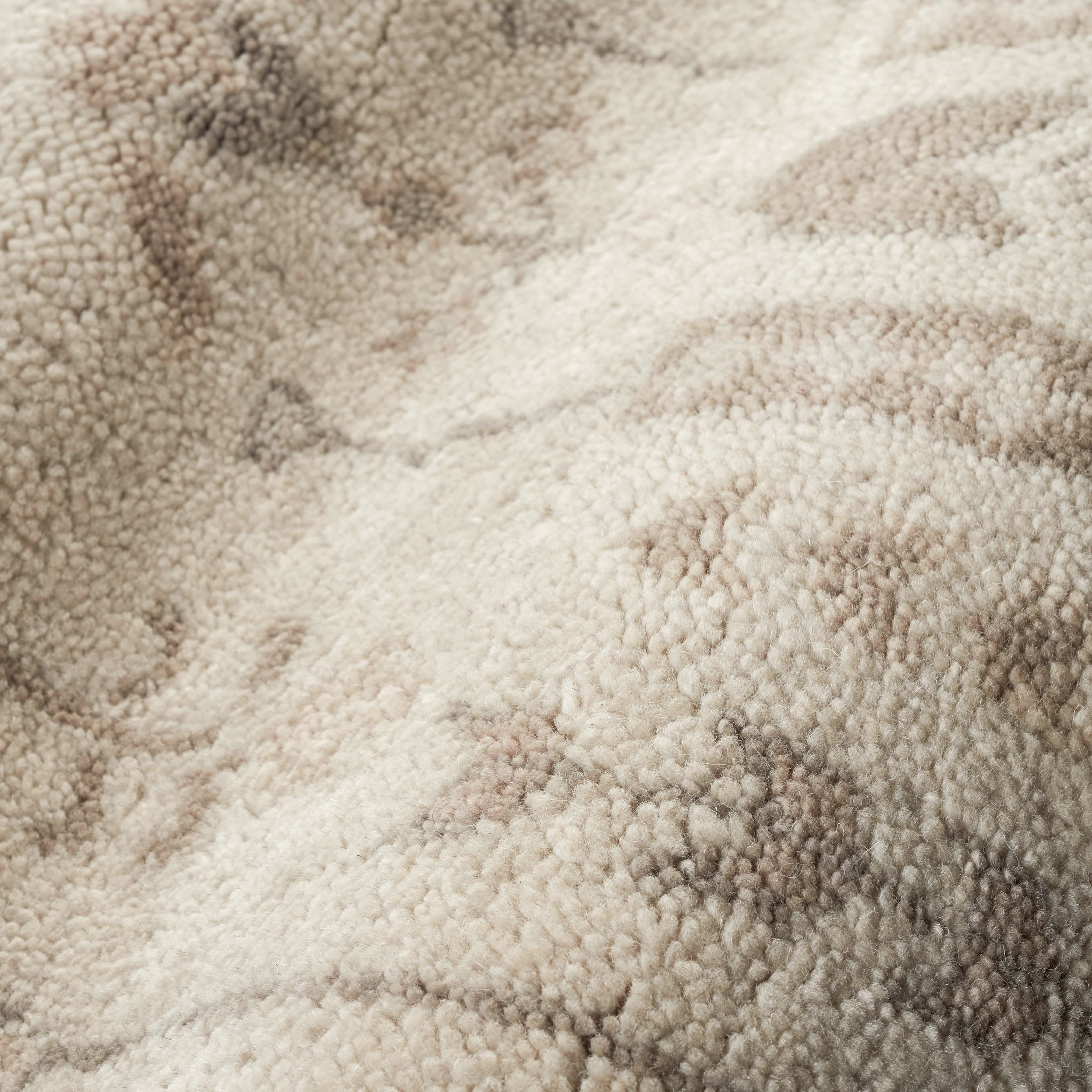 Dara Hand Knotted Wool Rug | Cream