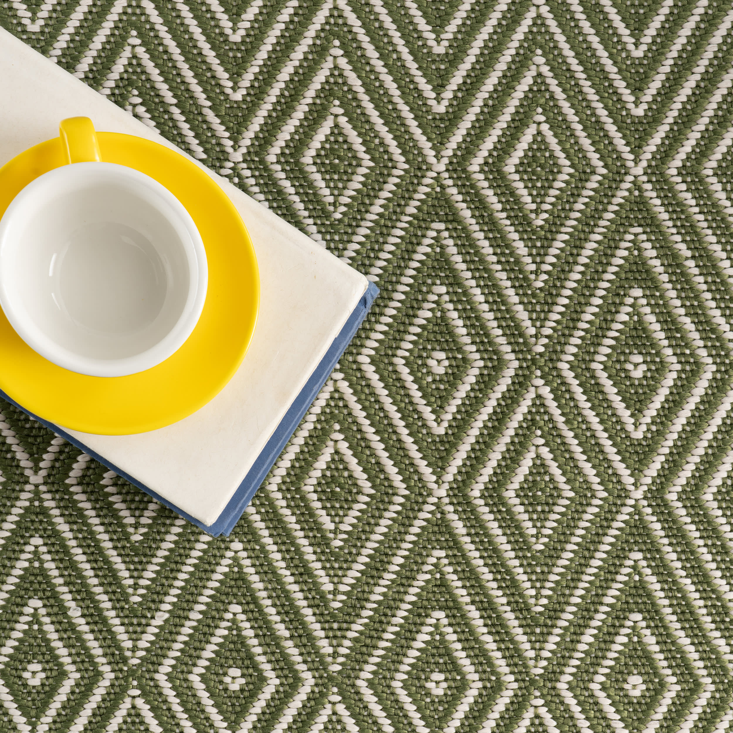 Diamond Handwoven Indoor/Outdoor Rug | Sage Image principale du produit