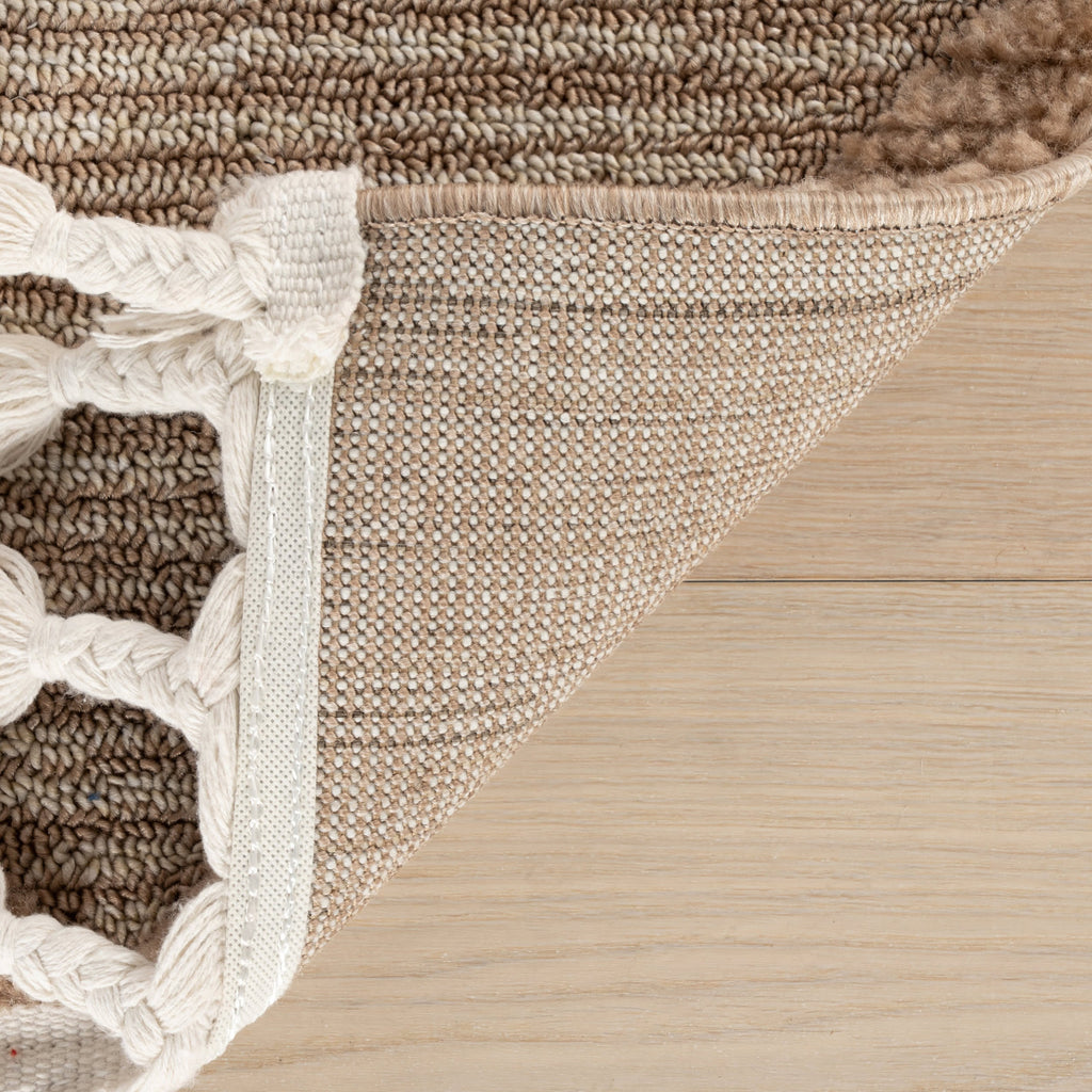 Aylin Diamond Tasseled Rug | Tan