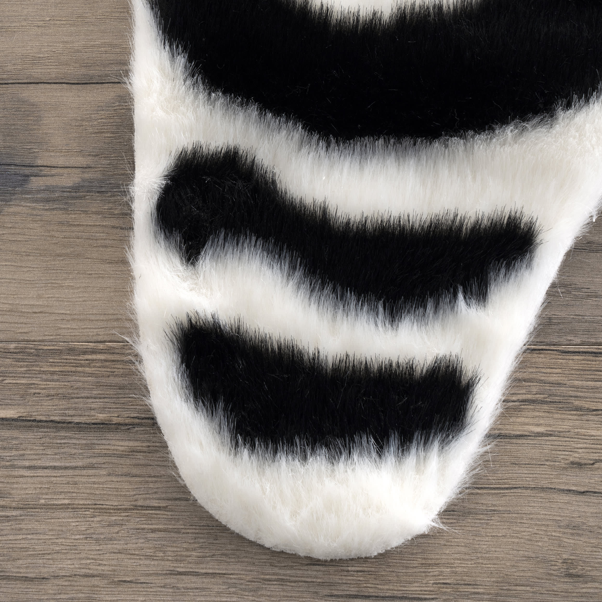 Clara Zebra Washable Rug | Black