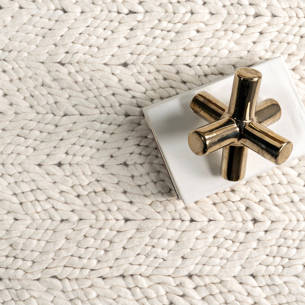 Therese Chevron Wool Rug | Ivory