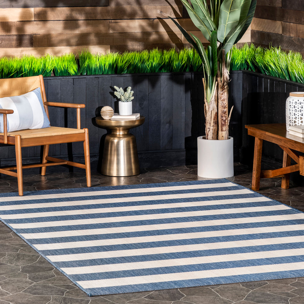 Chevron Stripes Indoor/Outdoor Rug | Blue