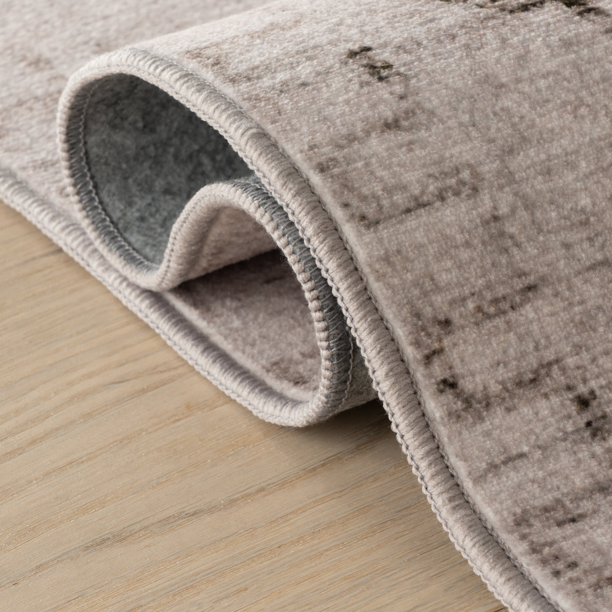 Jolen Traditional Washable Rug | Beige