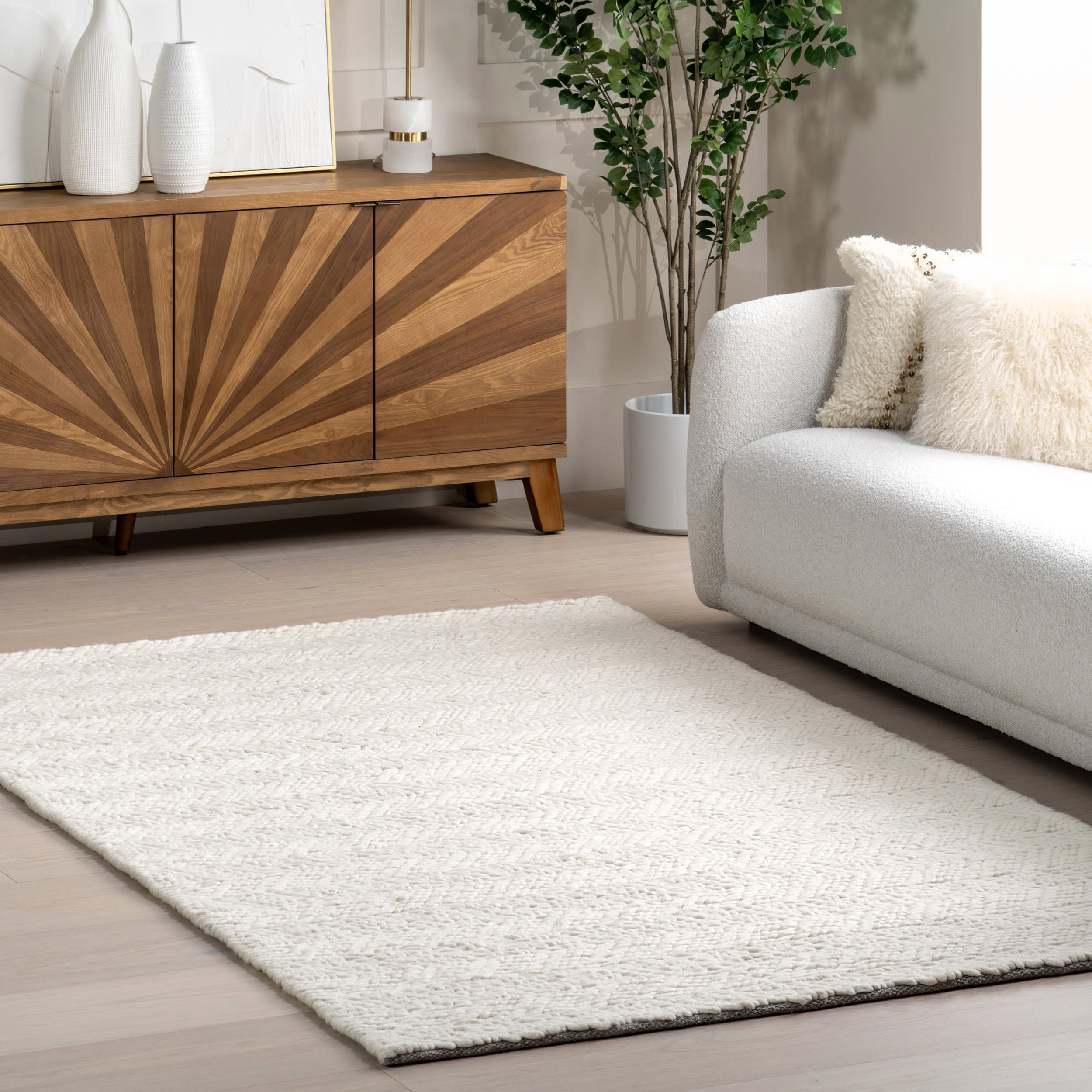 Therese Chevron Wool Rug | Ivory