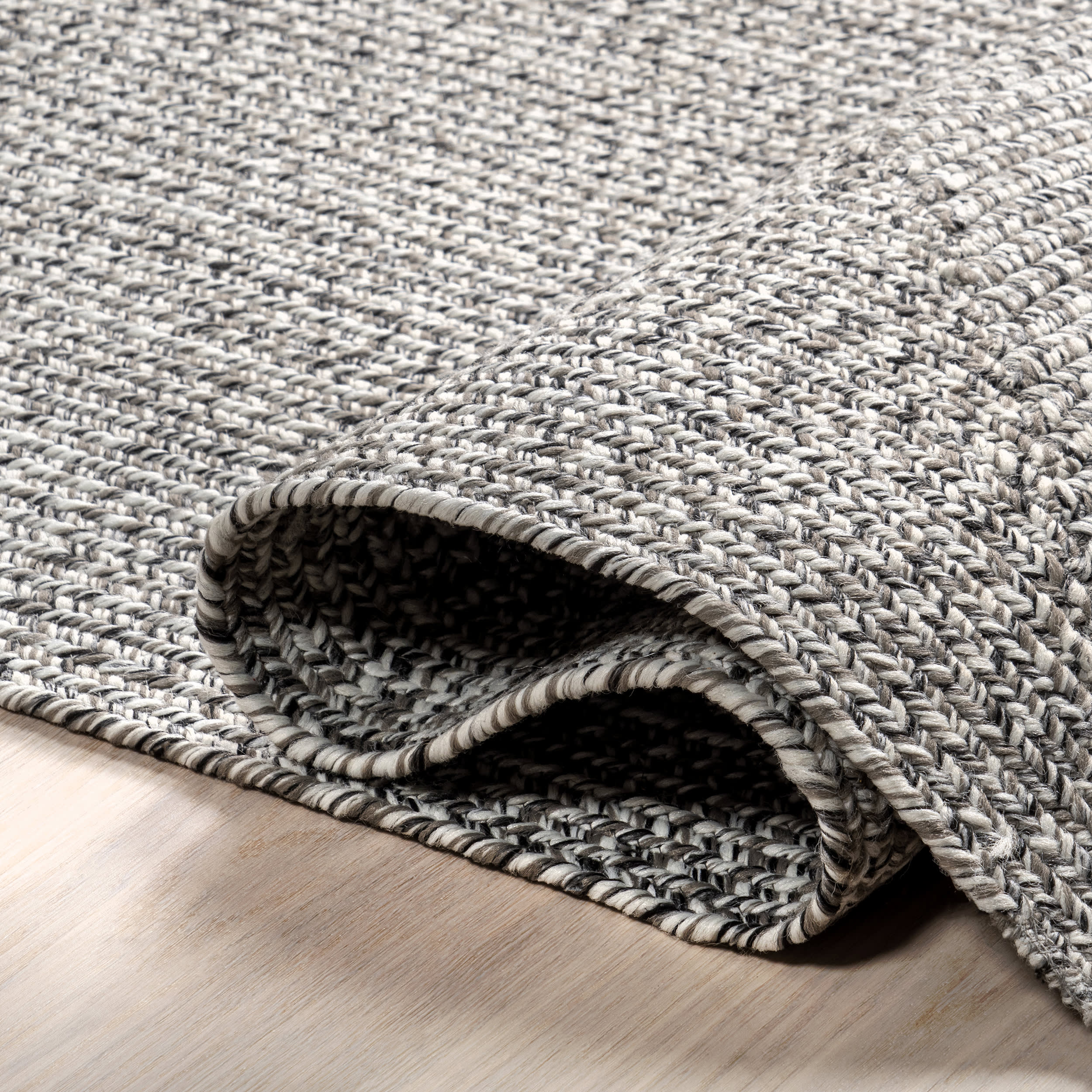Everywhere Hand-Braided Indoor/Outdoor Rug | Salt And Pepper