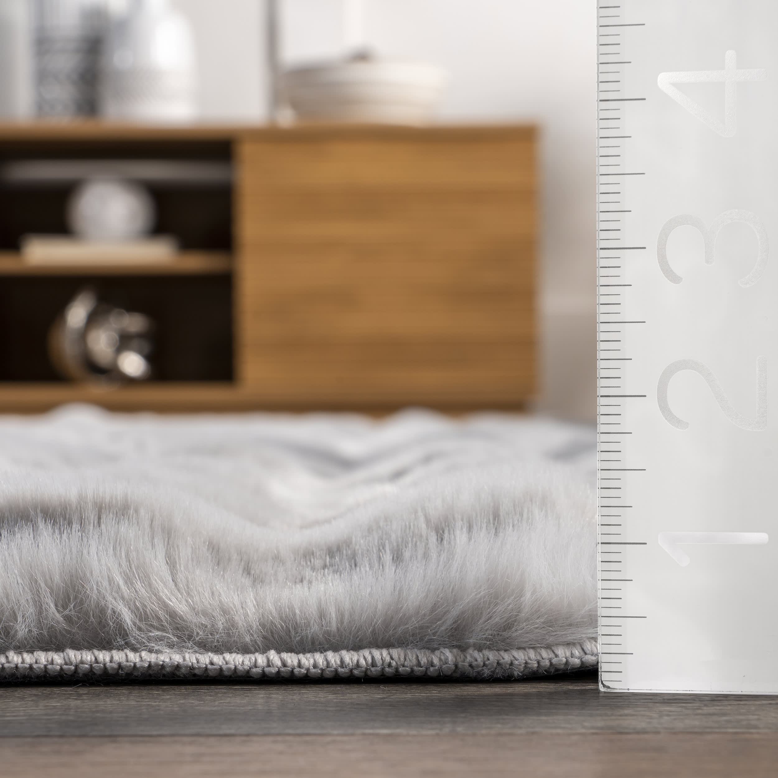 Ivana Checkered Plush Cloud Washable Rug | Silver