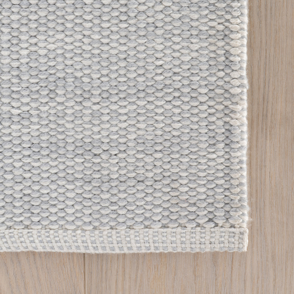 Pebble Handwoven Performance Rug | Grey