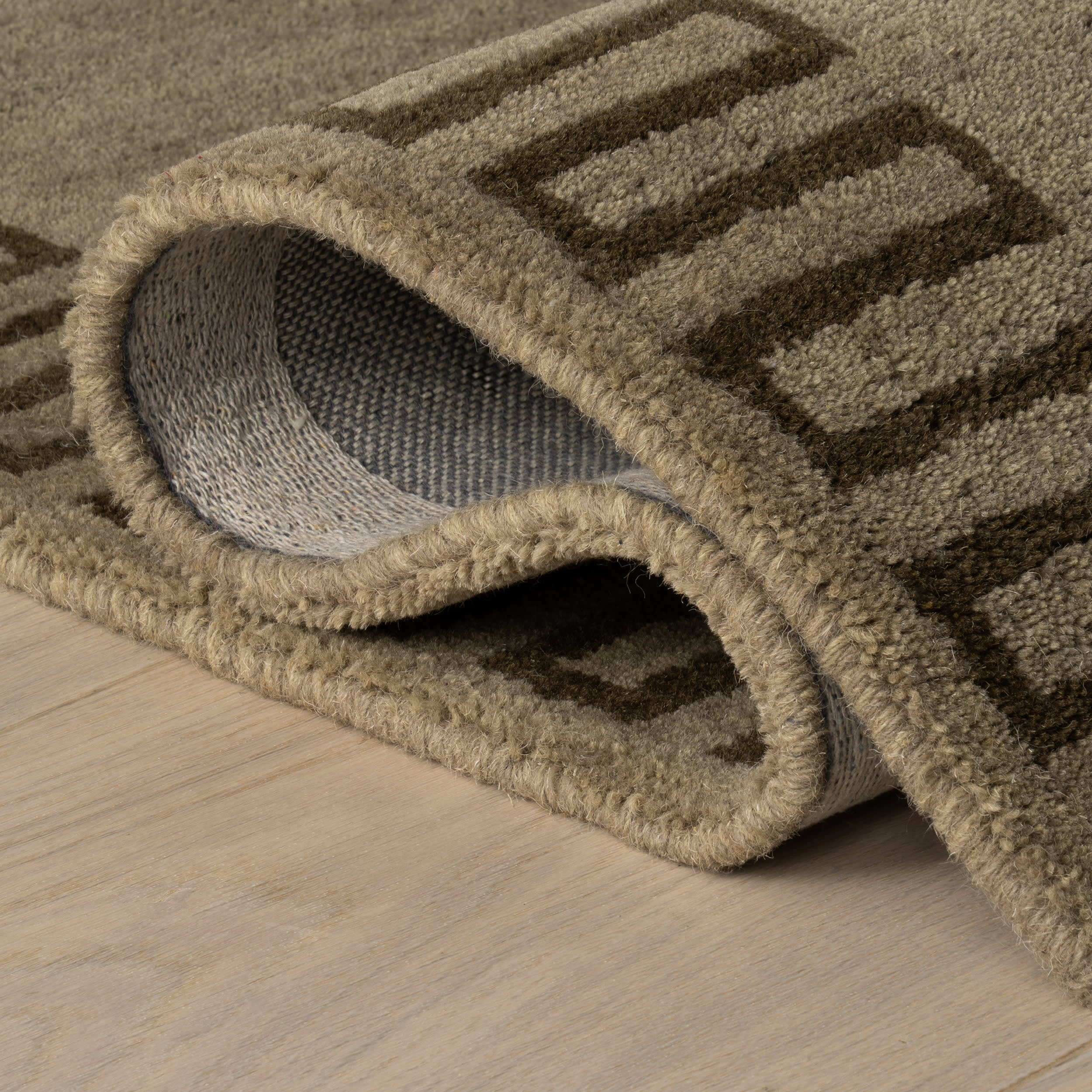 Taya Modern Bordered Rug | Olive