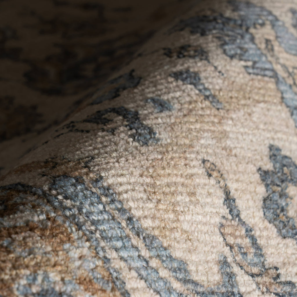 Tavi Hand Loomed Wool Rug | Ivory