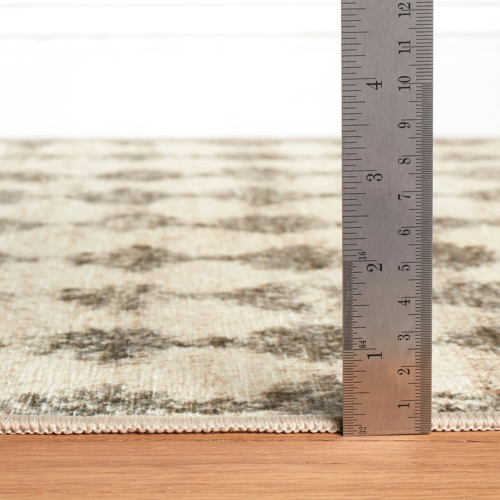Izzy Machine Washable Rug | Grey
