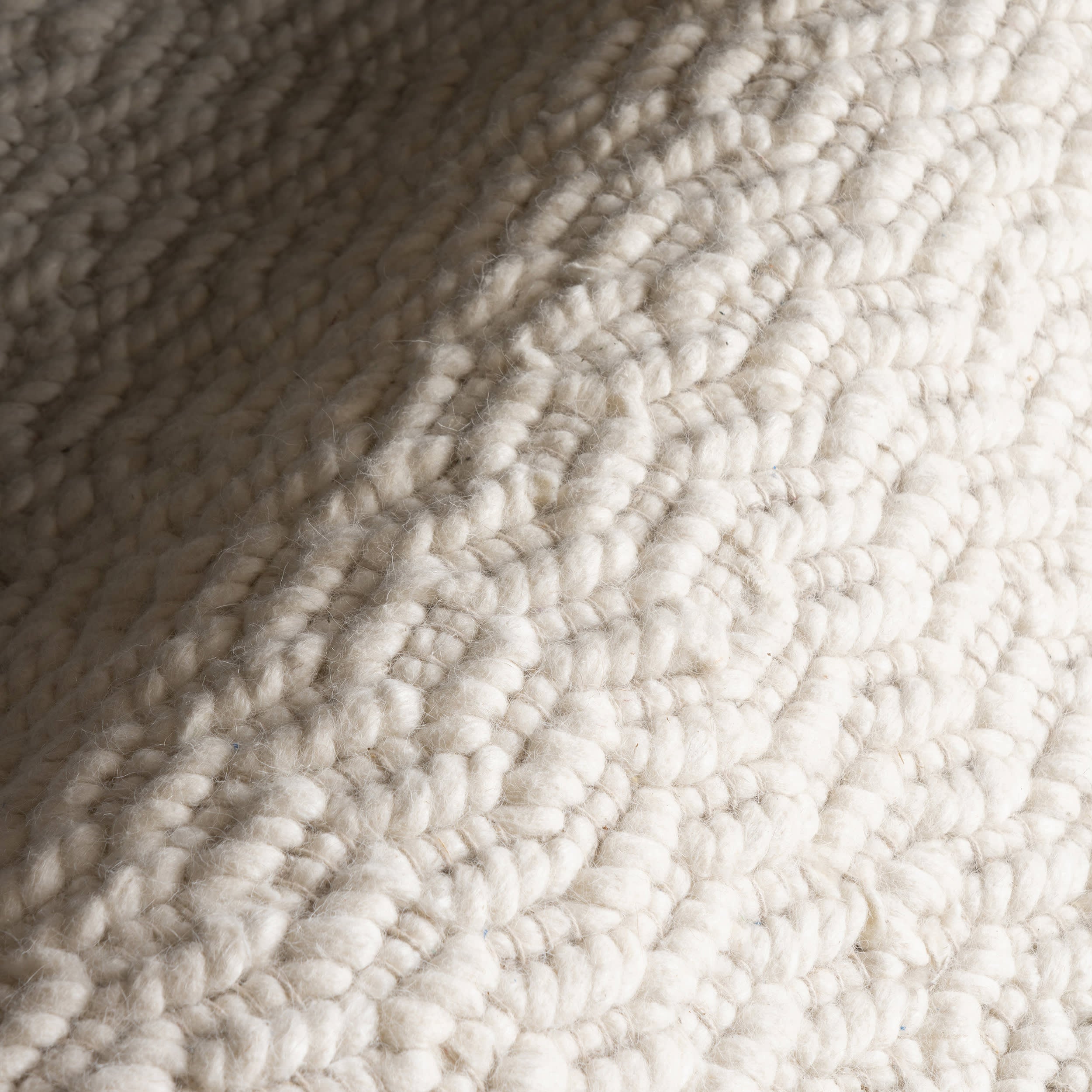 Sutton Solid Chevron Rug | Ivory