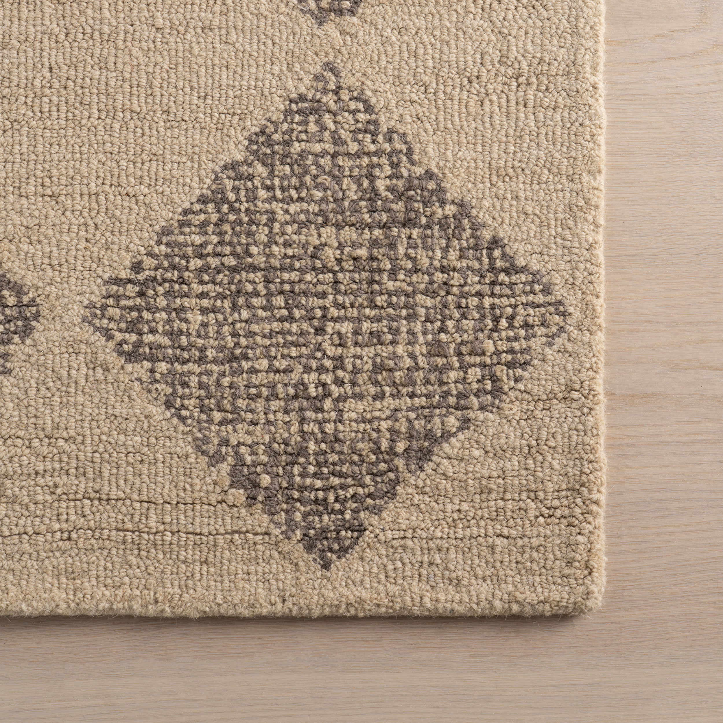 Tova Tufted Diamond Rug | Sand