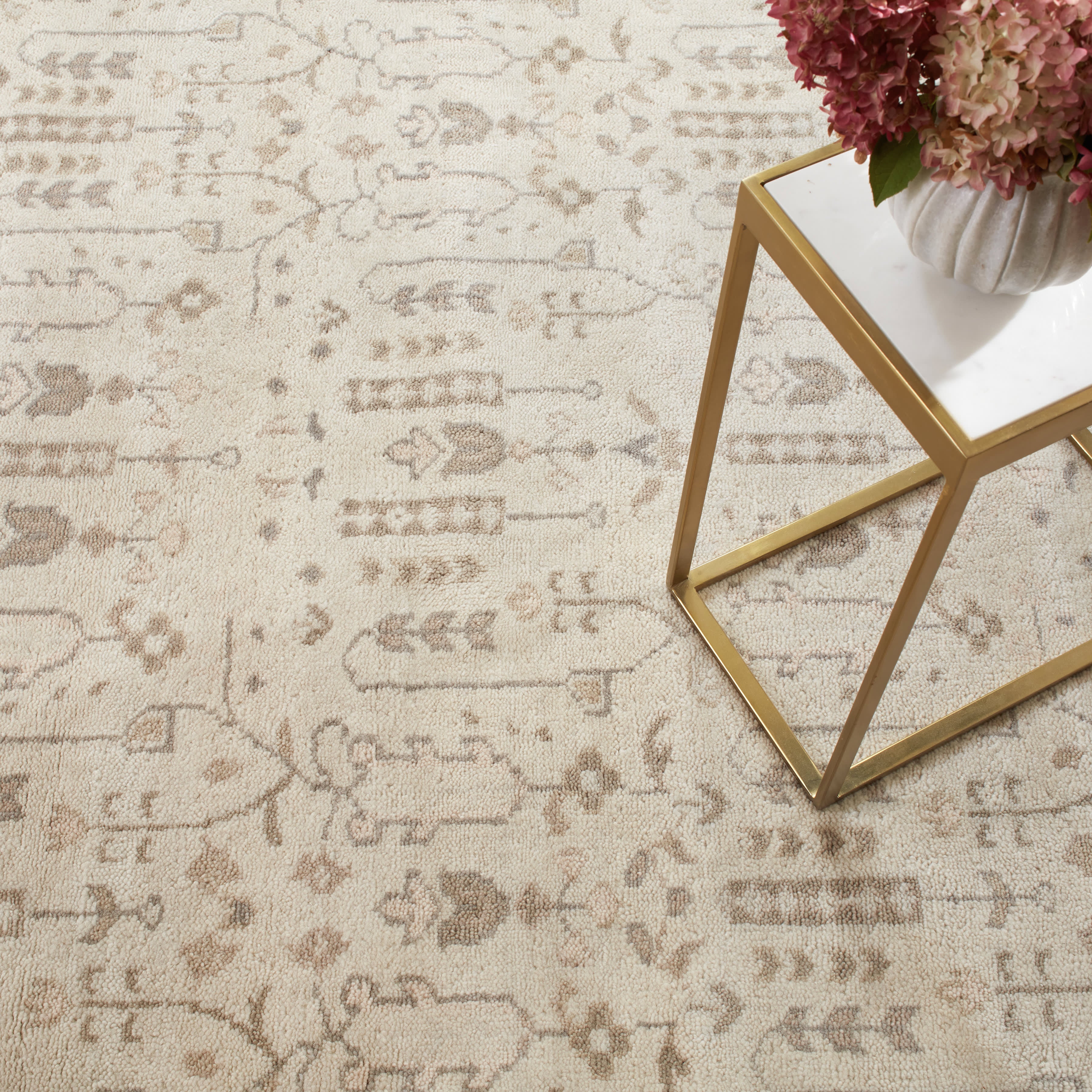 Dara Hand Knotted Wool Rug | Cream