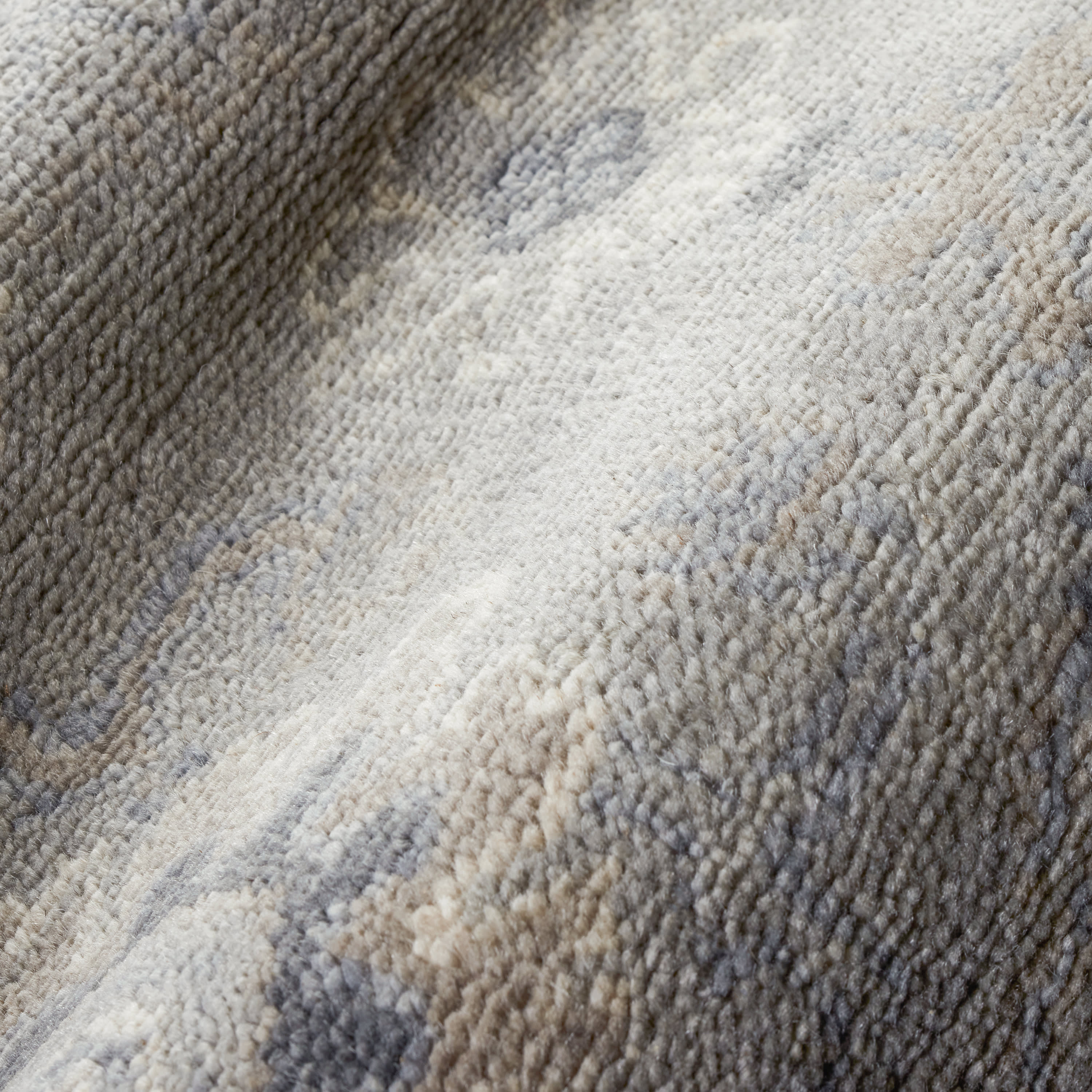 Lila Hand Knotted Wool Rug | Grey