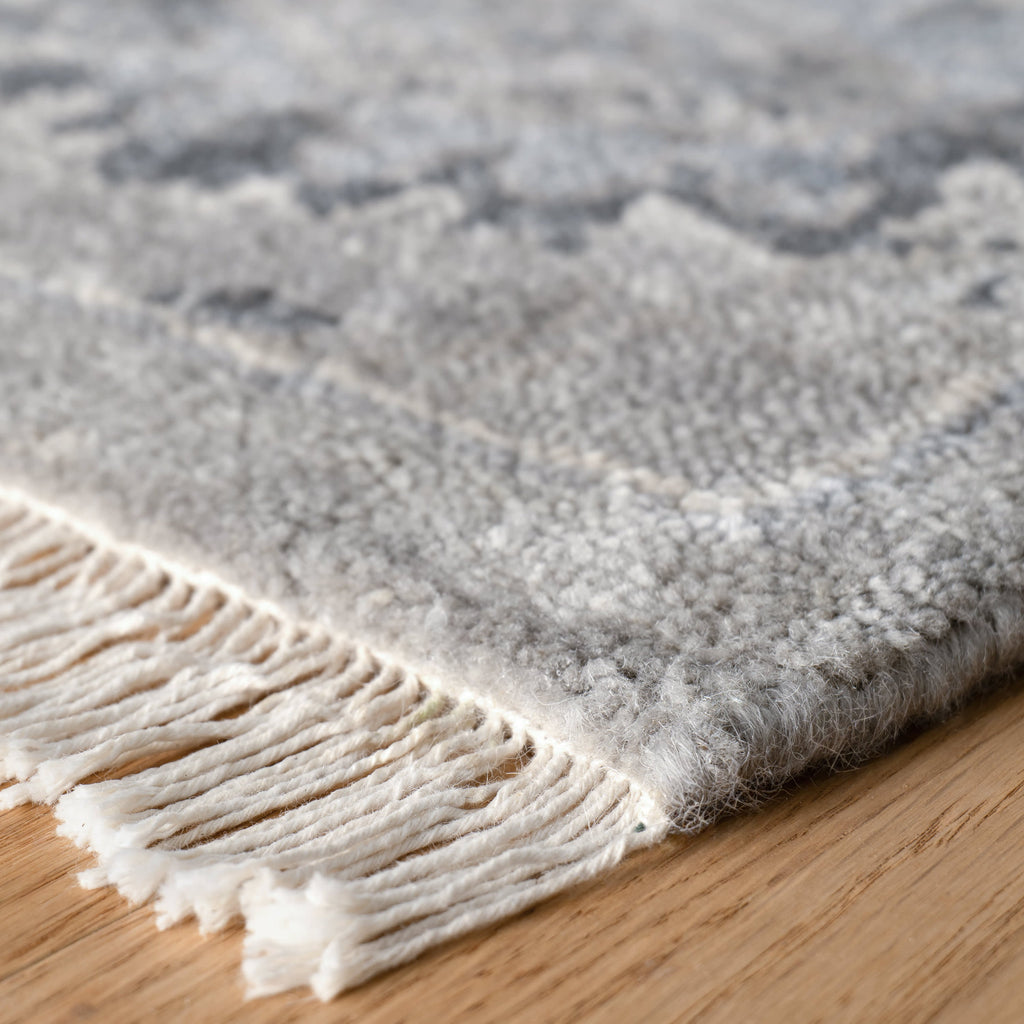 Lila Hand Knotted Wool Rug | Grey