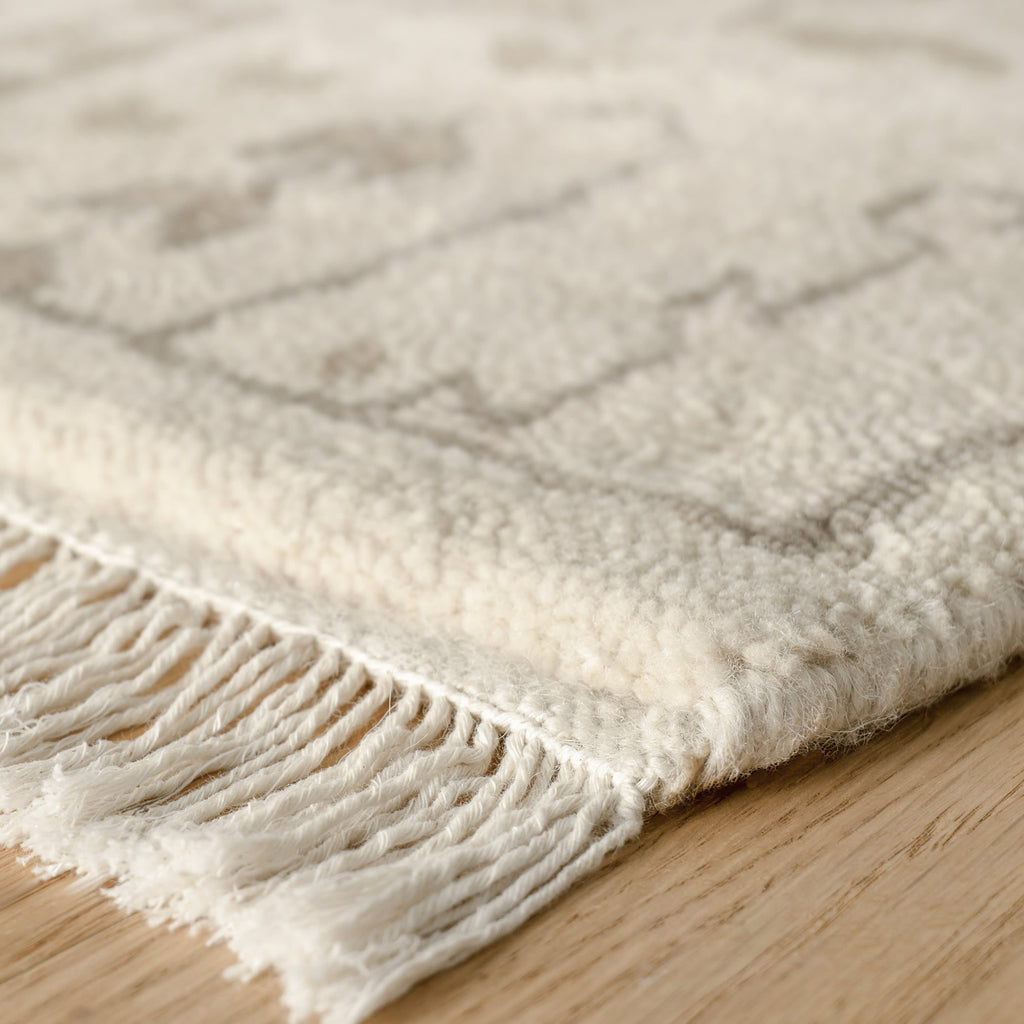 Dara Hand Knotted Wool Rug | Cream