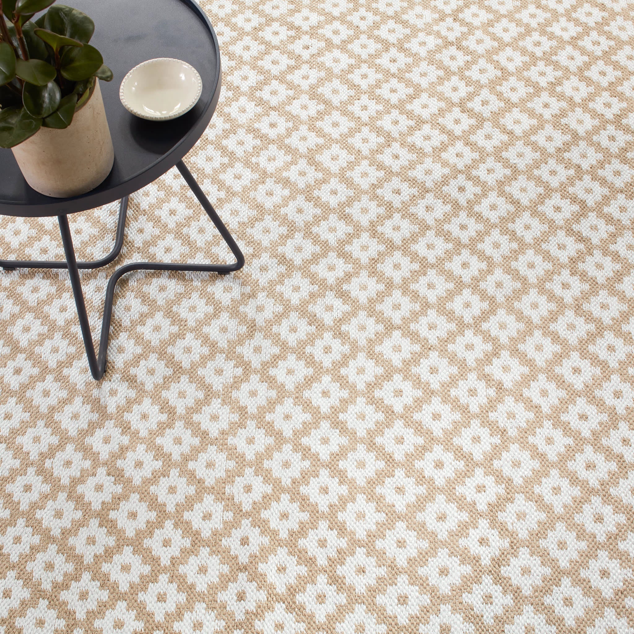 Samode Handwoven Indoor/Outdoor Rug | Khaki